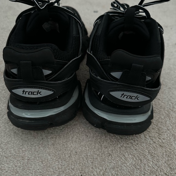 BALENCIAGA TRACK RUNNER LED 50% - Picture 2 of 6